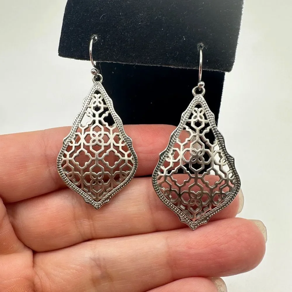 Retired Kendra‎ Scott Addie Silver Drop/Dangle earrings in Silver filigree!